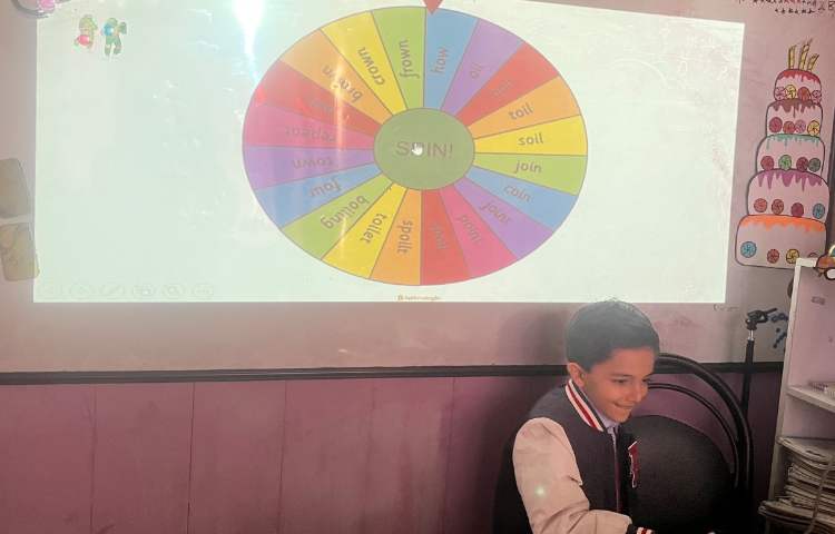 بازی گردونه کلمات oi و ow