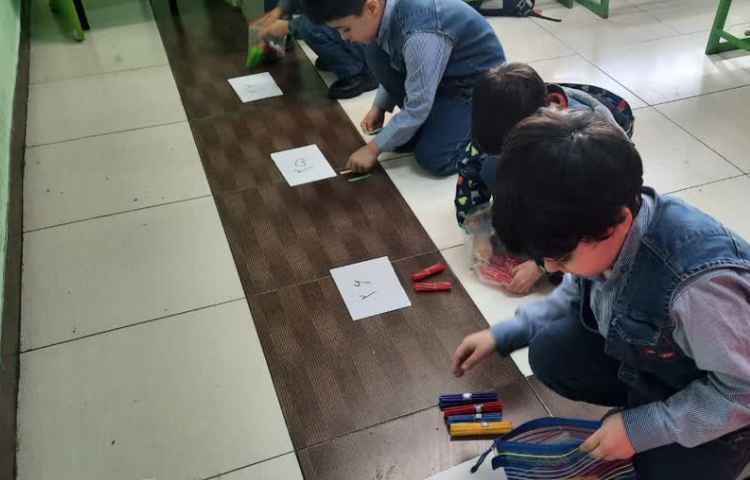 بازی گروهی اعداد یکی و ده تایی