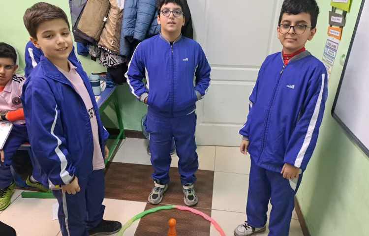 بازی گوش کن و انجام بده 1