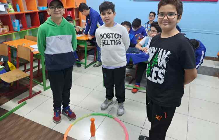 بازی گوش کن و انجام بده 3