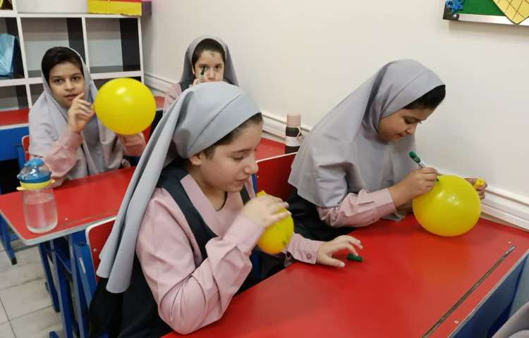 بازی یخ شکن بادکنک 1