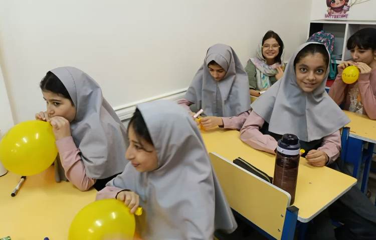 بازی یخ شکن بادکنک 2