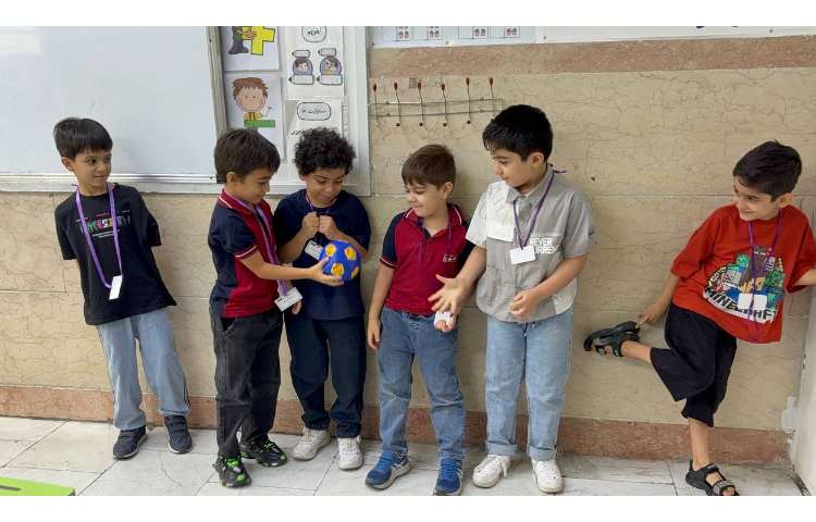 بازی یخ شکن با توپ شیطون جهت معرفی دانش اموزان 2