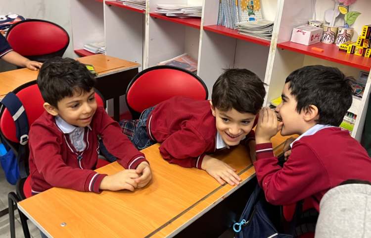بازی یک کلاغ چهل کلاغ جهت تمرین مثال‌های Aa