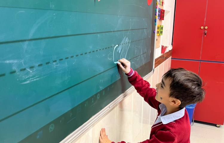 بازی یک کلاغ چهل کلاغ جهت تمرین نوشتاریِ لغات-زنگ زبان عمومی 1