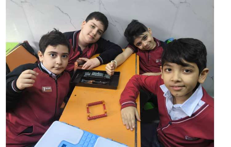 باز کردن عینک ها و شروع ساخت منجنیق ها 4