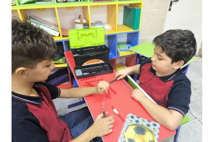 باز کردن قاب عکس ها و شروع ساخت آسانسور 2