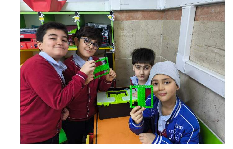 باز کردن منجنیق ها و شروع ساخت آسیاب بادی 3