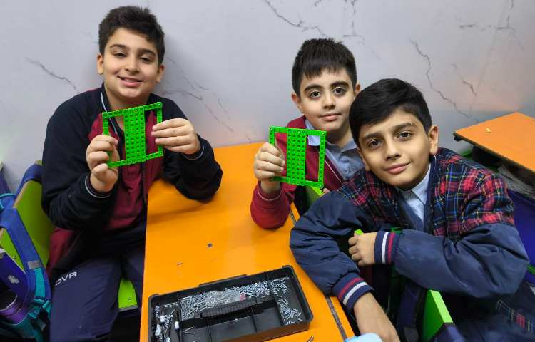 باز کردن منجنیق ها و شروع ساخت آسیاب بادی 4