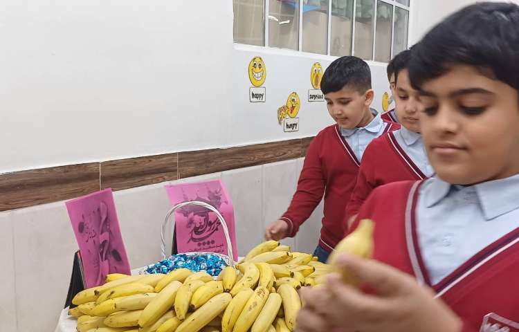 با توجه به درس دهم هدیه دانش آموزان در جشن مبعث شرکت کردند 5