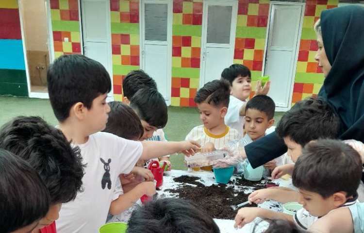 با طبیعت :کاشت دانه 2