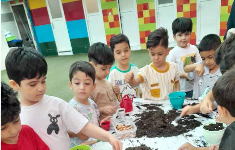 با طبیعت :کاشت دانه 4