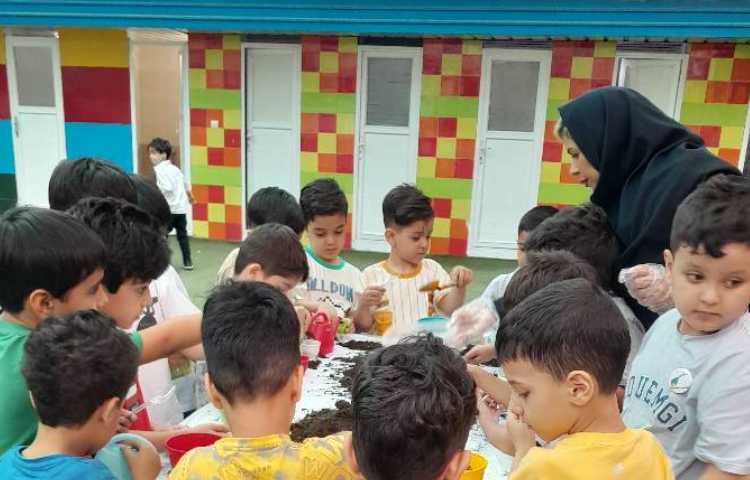 با طبیعت :کاشت دانه