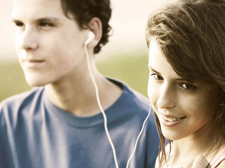 مشکلات عشق در نوجوانی را به‌خوبی بررسی کنید؛