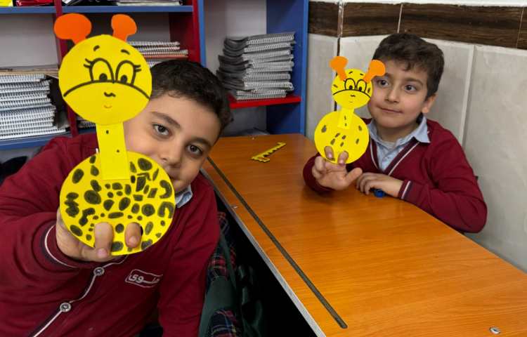 برای ایجاد انگیزه درس تشدید (کاردستی زرافه) 6