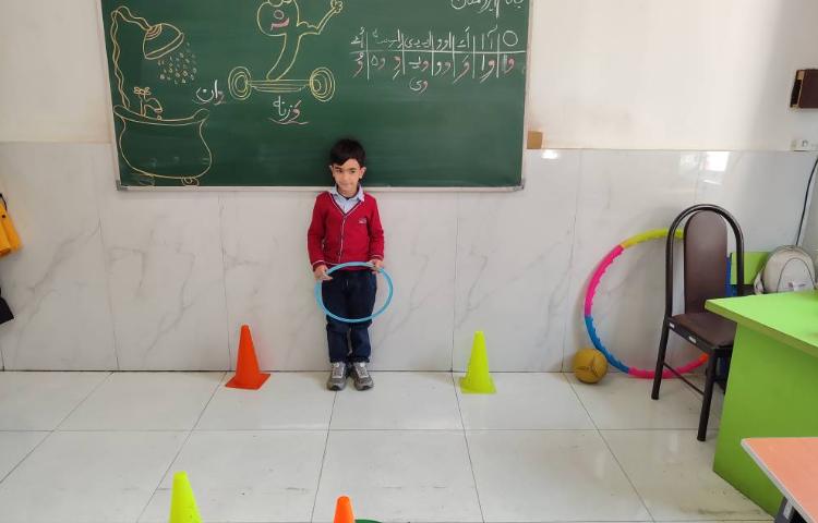 برای ایجاد انگیزه در درس فارسی نشانه(وِ) بازی ورزش در کلاس انجام شد 2