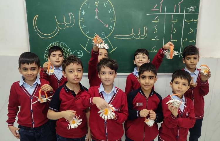 برای ایجاد انگیزه و تثبیت یادگیری نشانه (س) کاردستی(سبد) در کلاس توسط دانش‌آموزان انجام شد 3