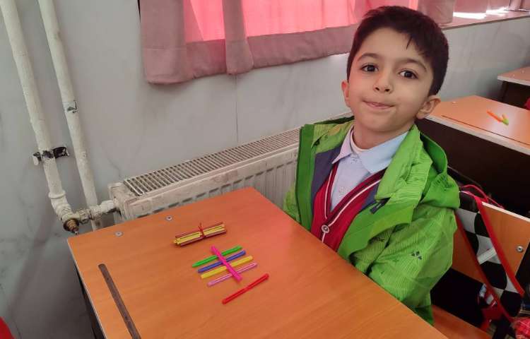 برای ایجاد یادگیری بازی دسته‌بندی کردن اعداد از 10 تا 19 با استفاده از چوب‌خط. 1