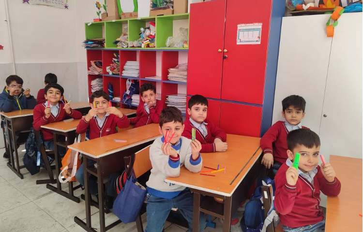 برای ایجاد یادگیری بازی دسته‌بندی کردن اعداد از 10 تا 19 با استفاده از چوب‌خط.