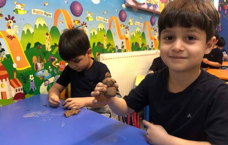 برای تثبیت نشانه (ج) با سفال جوجه درست کردیم 3