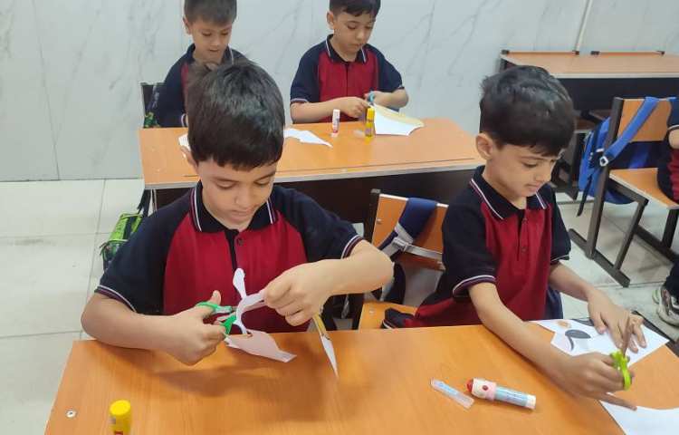 برای تثبیت نگاره 8 مبحث( باغ‌وحش) ماسک حیوانات در کلاس توسط دانش‌آموزان اجرا شد. 1