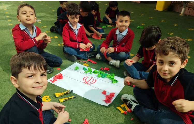 برای تثبیت یادگیری درس فارسی نگاره 4 دست‌ورزی و کاردستی ( پرچم) انجام شد 1