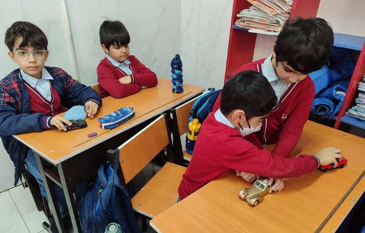 برای تثبیت یادگیری سطح( صاف،شیب‌دار) بازی با ماشین انجام شد.