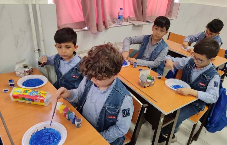 برای تثبیت یادگیری کاردستی حوض ماهی با آبرنگ برای نشانه (ض) . 1