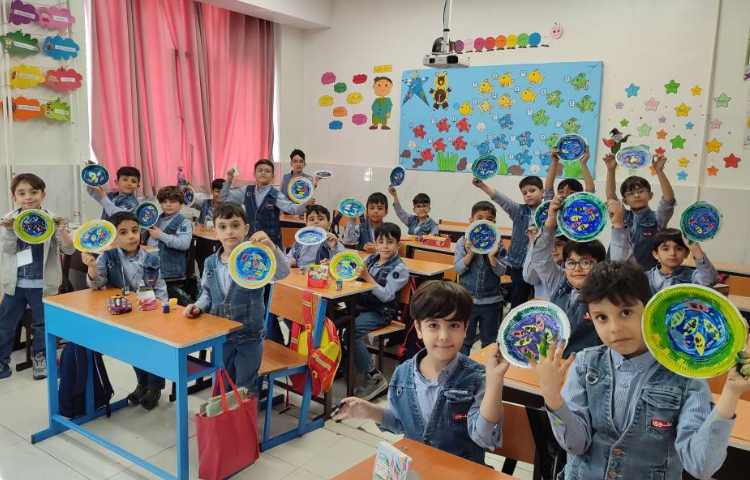 برای تثبیت یادگیری کاردستی حوض ماهی با آبرنگ برای نشانه (ض) . 3