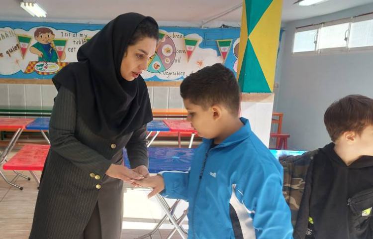 :بررسی بهداشت فردی دانش آموزان 5