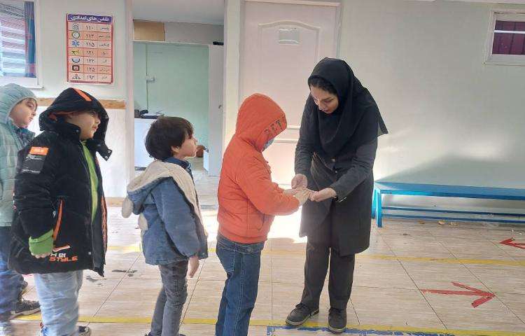 :بررسی بهداشت فردی دانش آموزان