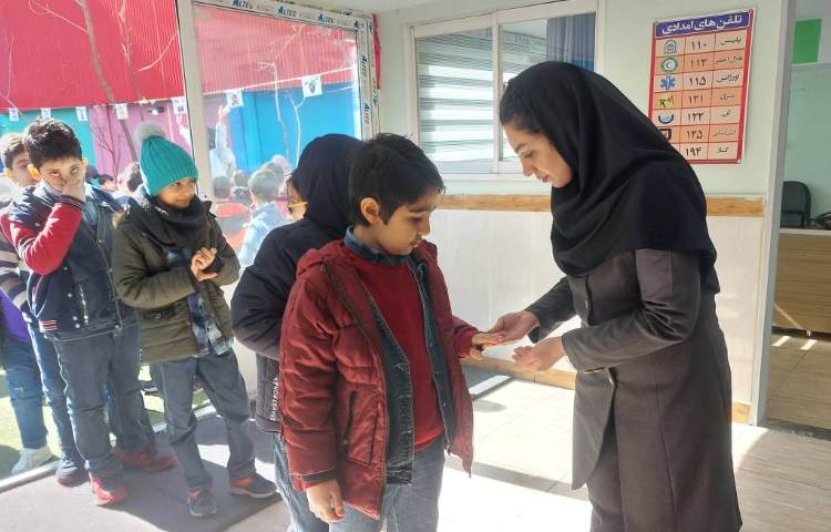:بررسی بهداشت فردی هفتگی دانش آموزان 6