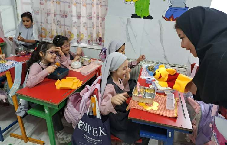 بررسی سلامت فردی دانش آموزان