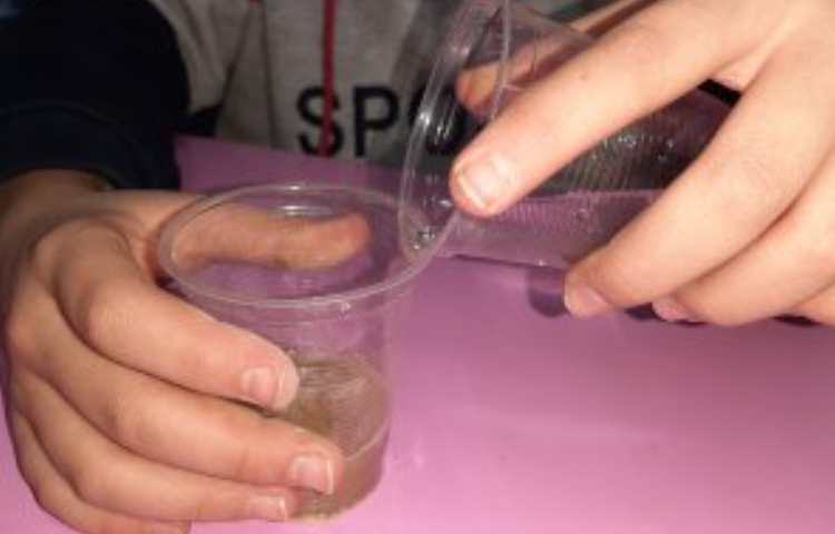 بررسی میزان نفوذپذیری خاک‌های مختلف هفته ملی علوم 2