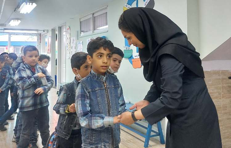 :بررسی هفتگی بهداشت فردی دانش آموزان 1