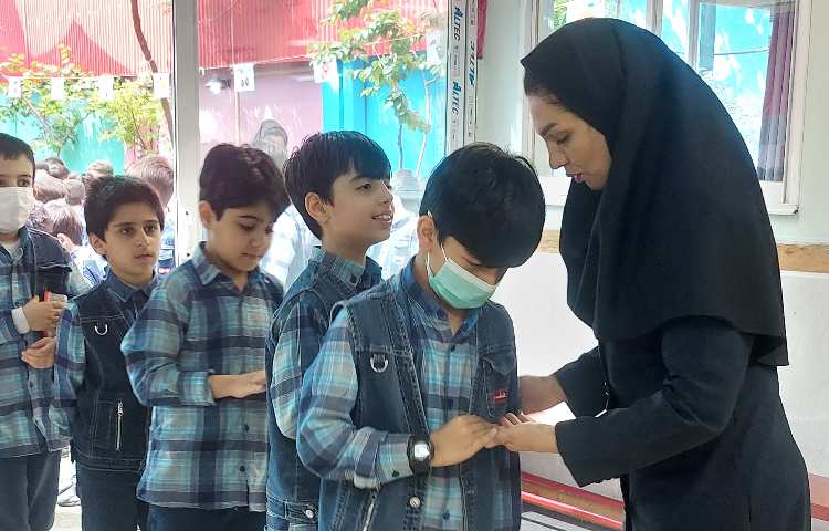 :بررسی هفتگی بهداشت فردی دانش آموزان 8