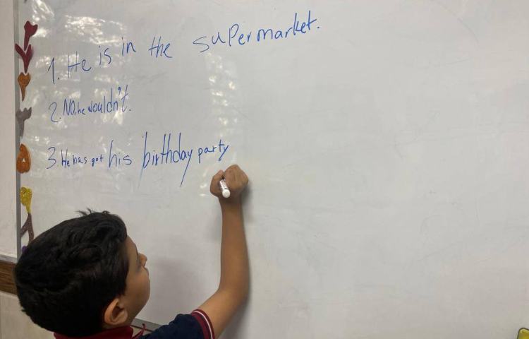 بررسی پاسخ فعالیت‌های کتاب Our Discovery Island 1