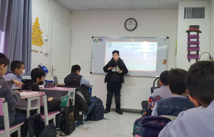 بررسی پاسخ‌های کتاب کار علوم با همکاری دانش‌آموزان 1