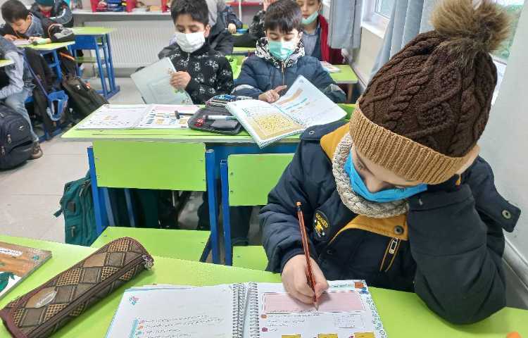 بررسی کتاب کار فارسی 3