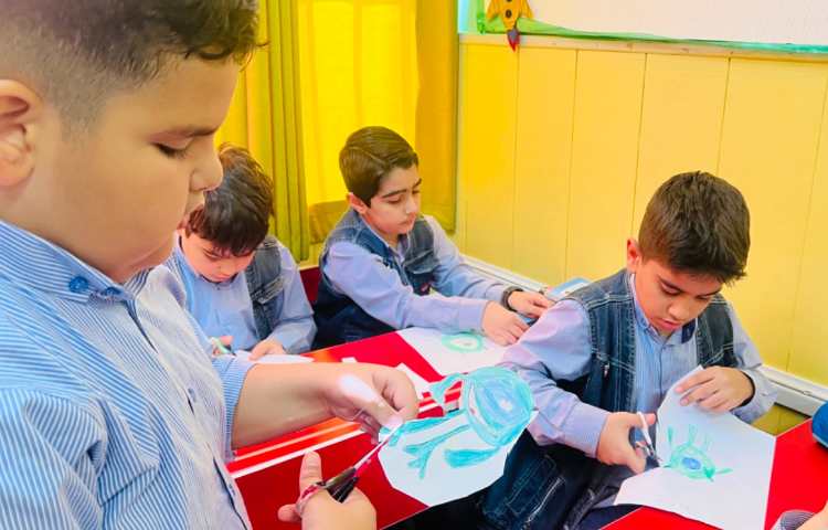 برش تصویرسازی کارخانه هیولاها وتبدیل به کلاژ 1