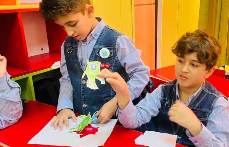 برش تصویرسازی کارخانه هیولاها وتبدیل به کلاژ 2