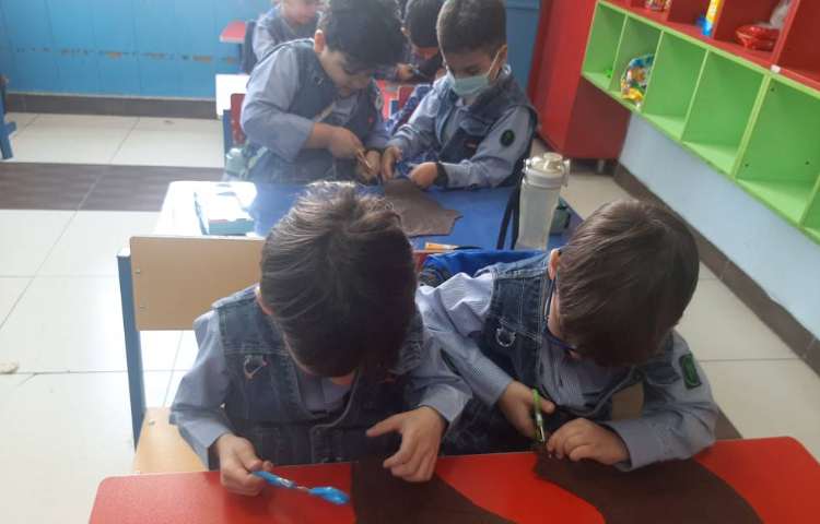 برش درخت نمدی برای کاردستی بوم چهار فصل 3