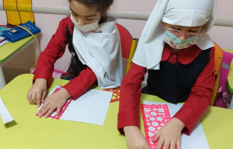 برش کاغذ با خط کش 1