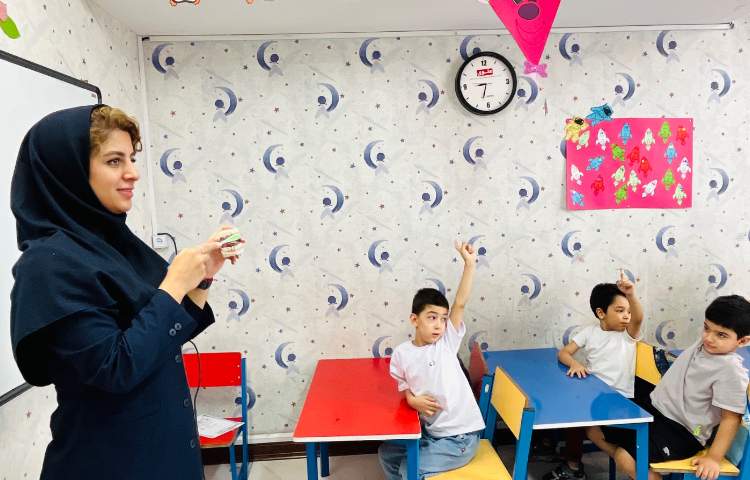برنامه آموزش عملی مسواک زدن و مراقبت از دندان‌ها 1