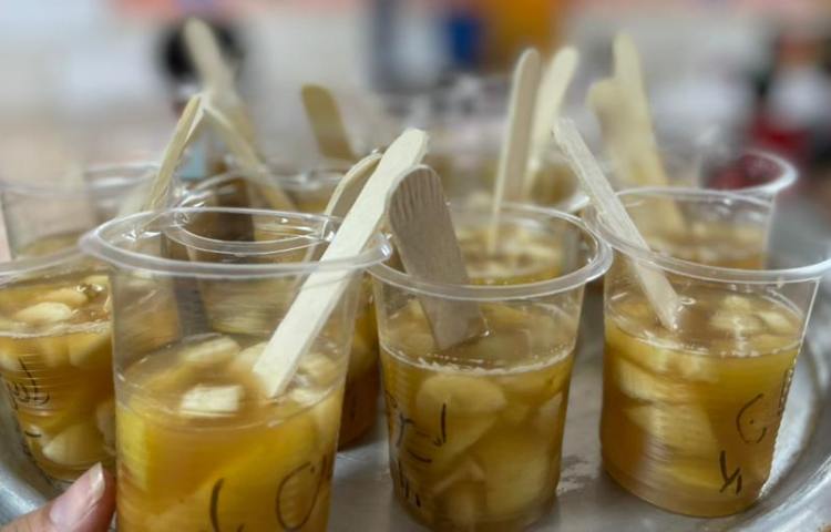 برنامه دستپخت با موضوع درست کردن آلاسکای میوه ای