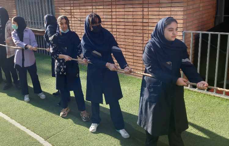 برنامه صبحگاهی و مسابقه طناب کشی 1