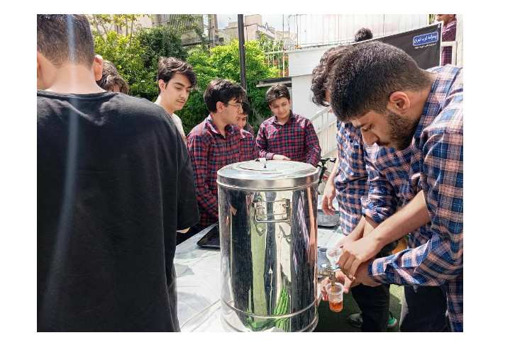 برپایی ایستگاه صلواتی دانش آموزی به مناسبت شهادت امام جعفر صادق علیه السلام 6