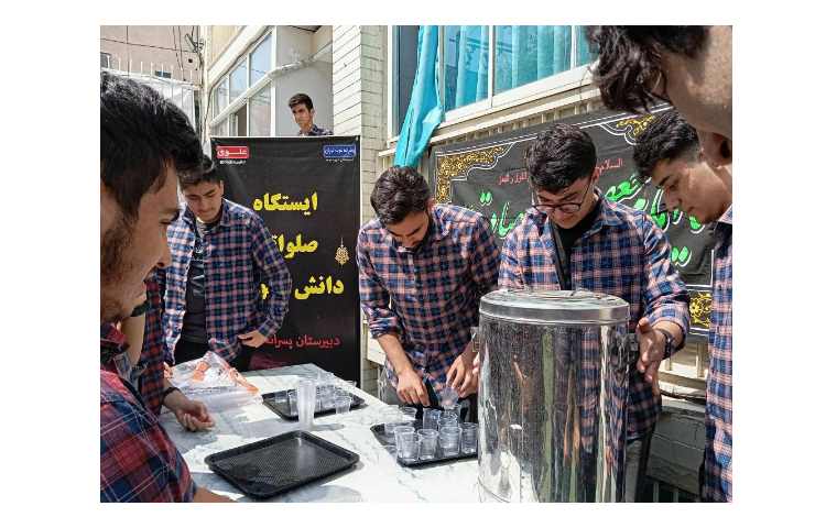 برپایی ایستگاه صلواتی دانش آموزی به مناسبت شهادت امام جعفر صادق علیه السلام 11