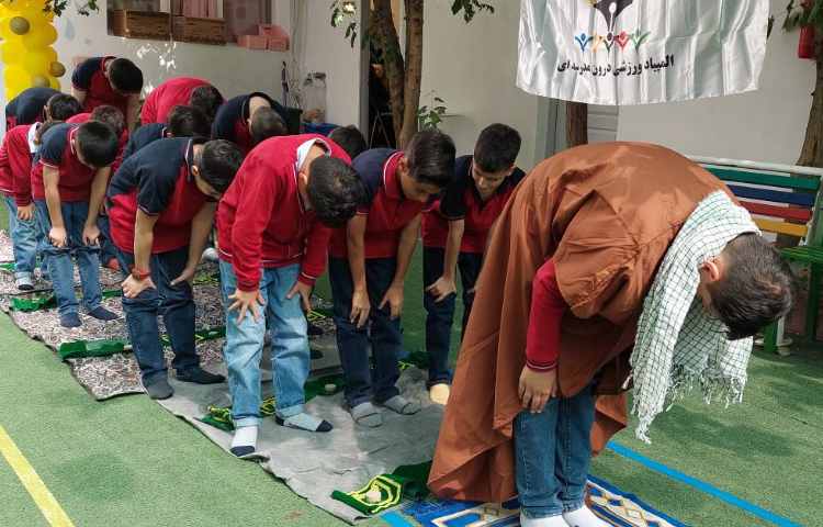 برپایی نماز جماعت 4