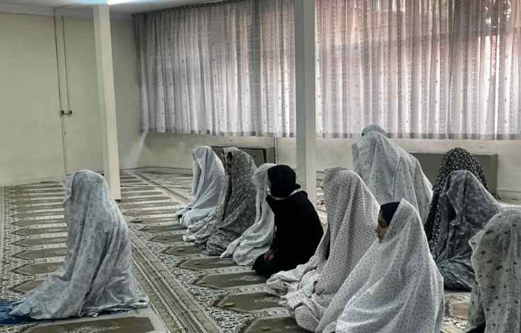 برپایی نماز جماعت 4